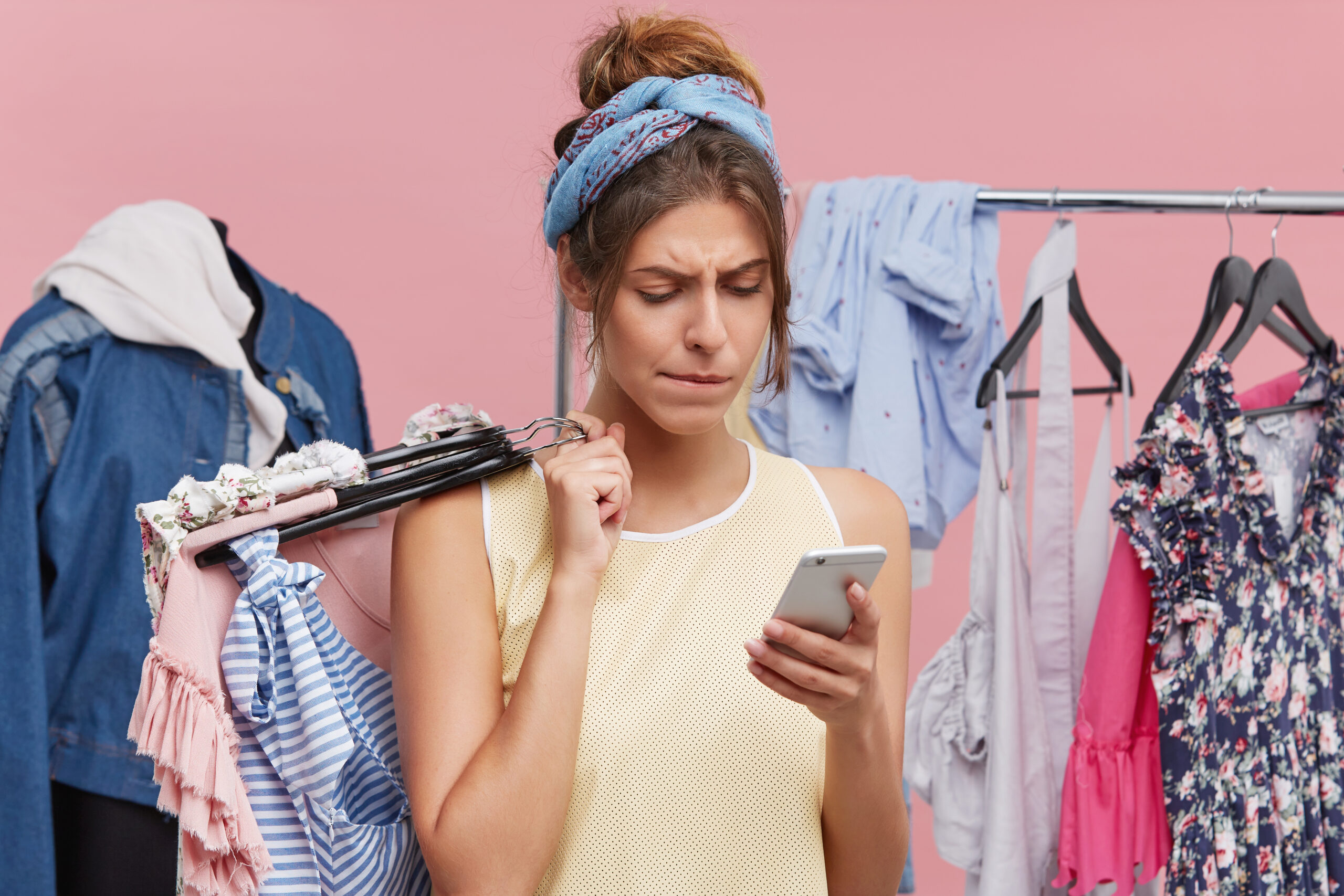 Read more about the article BEST WAY TO BUY CLOTHES  ONLINE